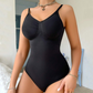 ✨Elegant formgivande bodysuit för bekväm smidning🌱♻️Tillverkat i återvunnet material – miljövänligt val för den medvetna kvinnan