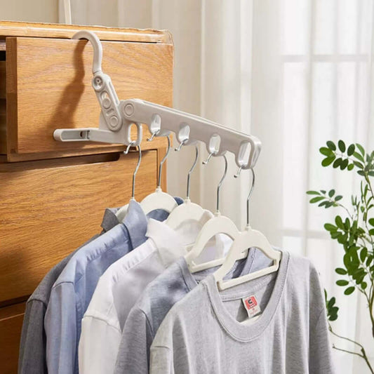 🔥 50 % RABATT! 🧳 Hopfällbar klädhängare – praktisk för resor, små utrymmen och smart förvaring 👕✨